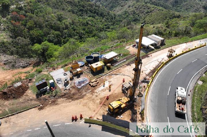 Atividades de desmontes de rochas na Serra das Araras acontecem de segunda a quinta-feira