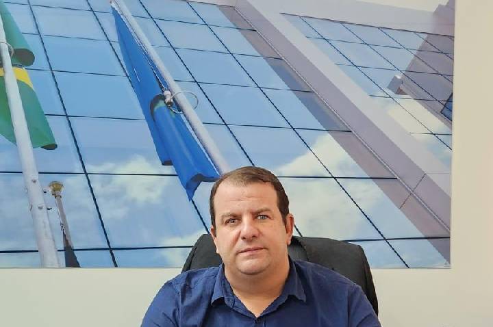 Presidente da Câmara de Piraí, Júnior Rocha, recebe prêmio Visão Cidadã