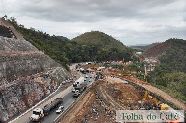 Programação semanal de desmontes de rochas na Serra das Araras