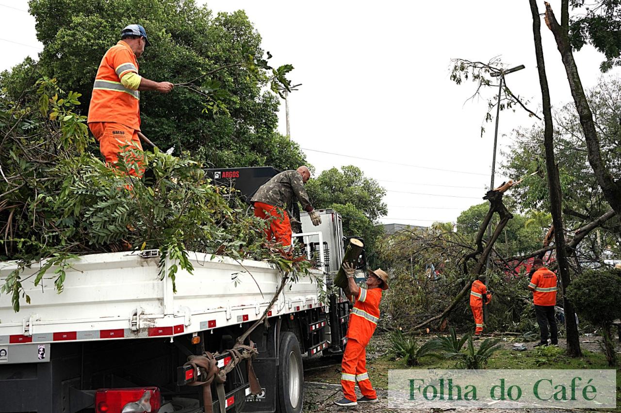 Prefeitura de Volta Redonda atua na manutenção da cidade após forte chuva