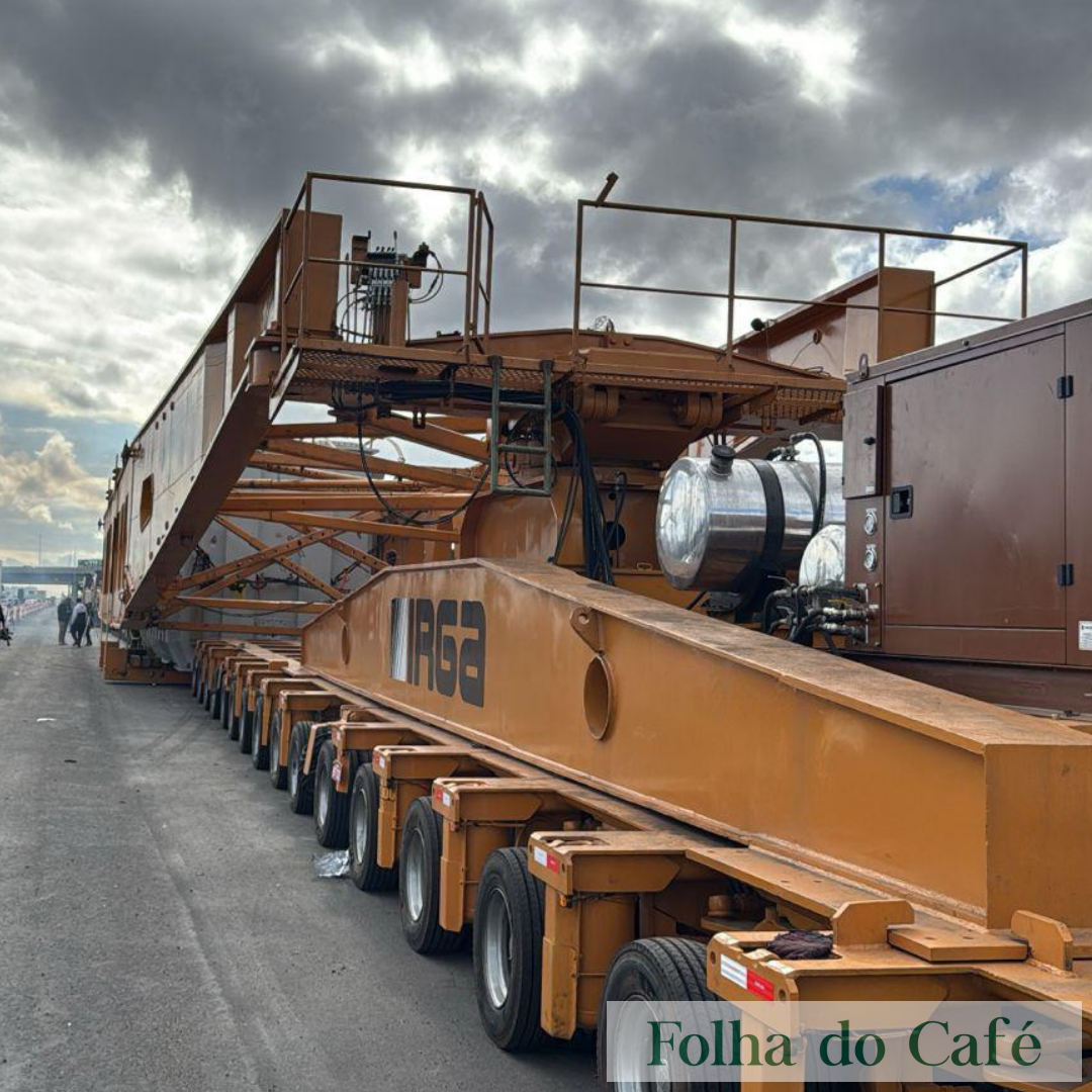 Conjunto transportador com transformador deve passar pela Serra das Araras (RJ) no próximo domingo (11)