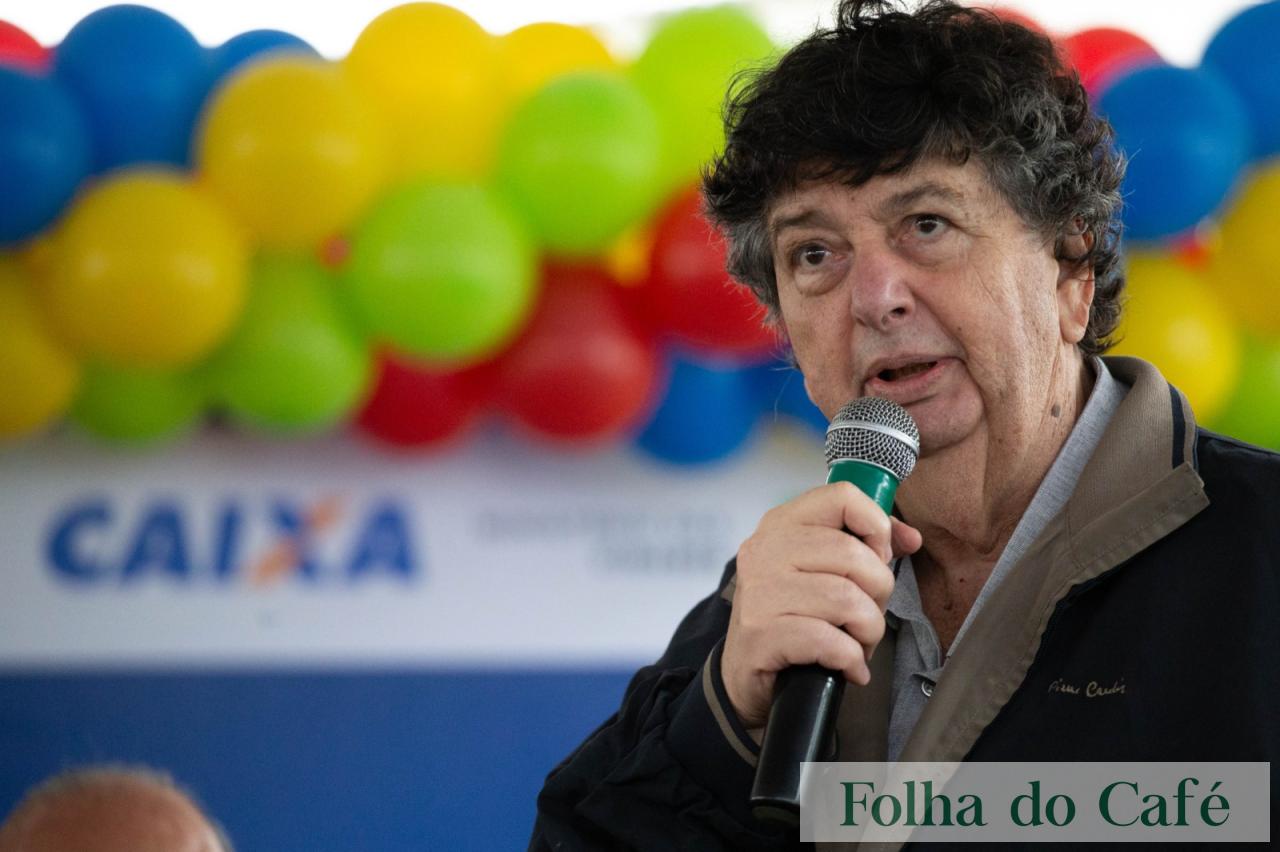 Volta Redonda - Neto entrega casa própria a 112 famílias carentes