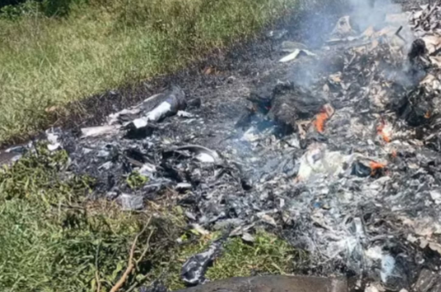 Tragédia - Avião de pequeno porte cai e mata dois homens em Rio Claro