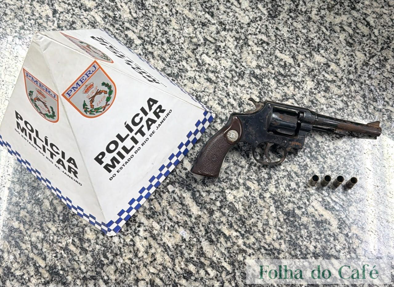Homem é preso por ameaça e porte ilegal de arma de fogo após ocorrência em restaurante