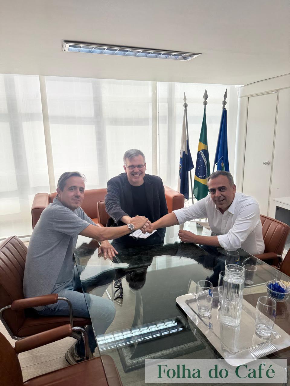 PL oficializa candidatura de Delegado Antonio Furtado à Câmara dos Deputados durante convenção no Rio de Janeiro