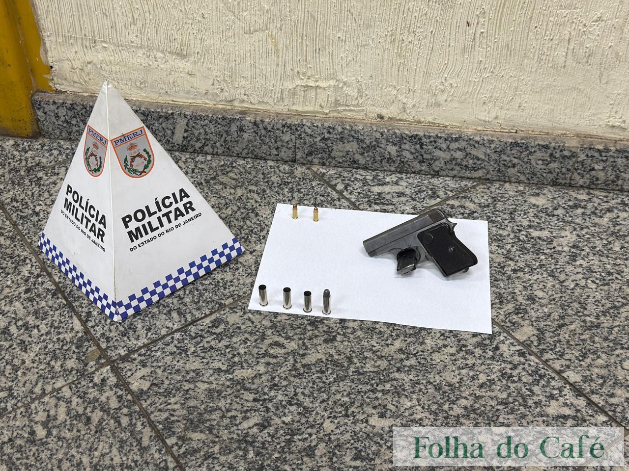 Barra do Piraí - PM apreende pistola e munições após denúncia de disparos em Dorândia