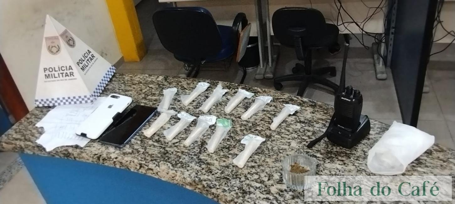 Piraí - PM apreende cocaína e material de tráfico em residência na Ponte das Laranjeiras
