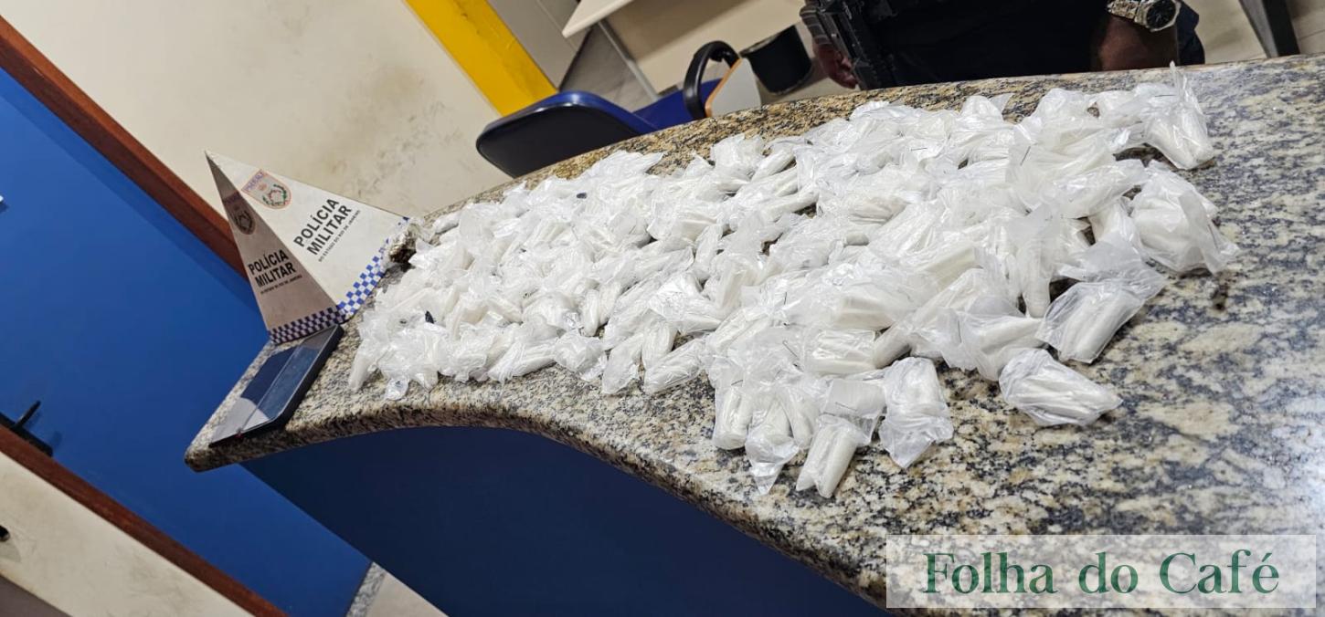 Piraí - PM prende mulher com material entorpecente na RJ-145