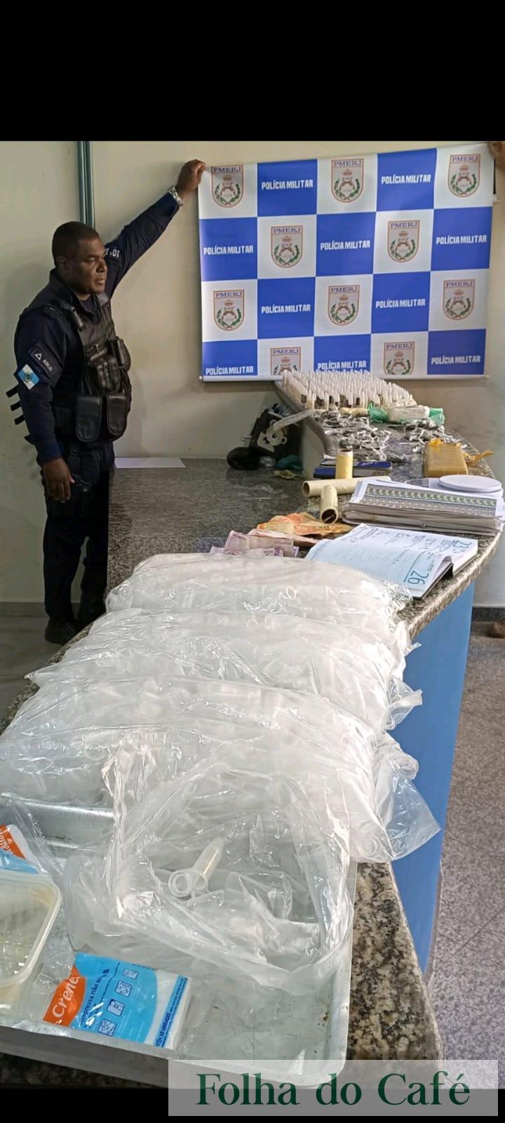Piraí - Polícia Militar apreende mais de 2 quilos de drogas e prende suspeitos em operação no bairro Asilo