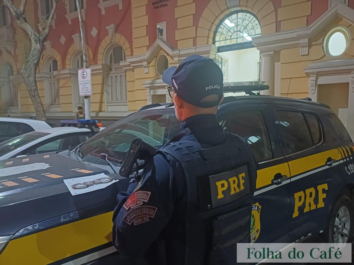 PRF e Polícia Civil prendem ex-chefe do tráfico no Complexo da Maré
