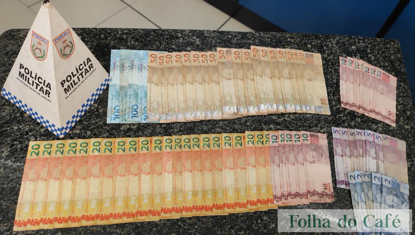 Vassouras - Homem é abordado com mais R$ 2 mil durante patrulhamento 