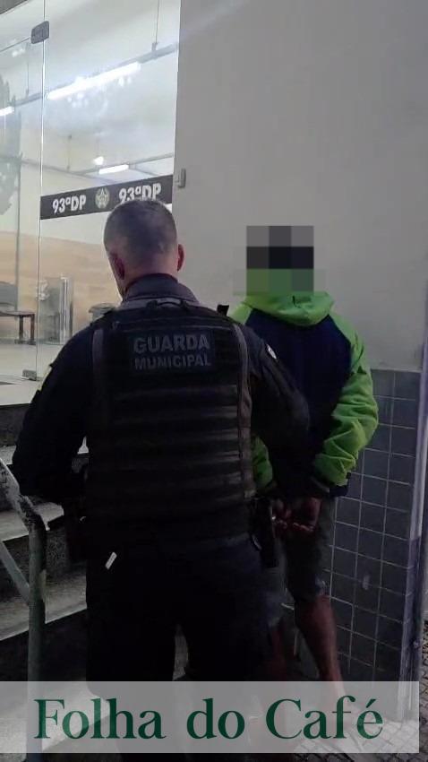 Guarda Municipal de Volta Redonda prende homem em flagrante por furto de equipamento público no Laranjal