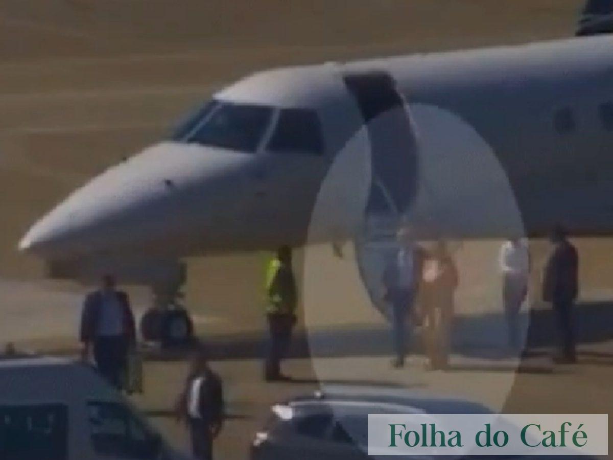 Moraes aparece em vídeo desembarcando de jatinho ligado a Vorcaro após negar viagem