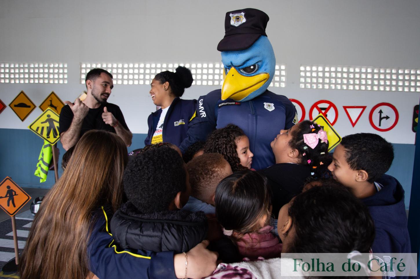 Semana do Trânsito leva conscientização através do teatro a 44 alunos da rede pública na Minicidade de Volta Redonda