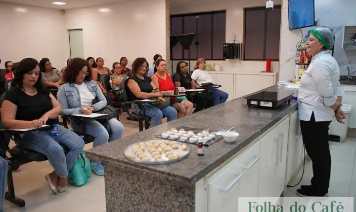 Casa do Empreendedor de Volta Redonda promove capacitação na área de confeitaria para mulheres