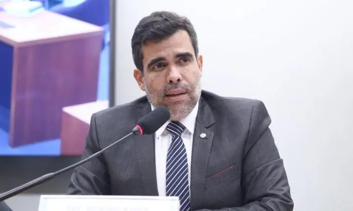 Comissão aprova incentivos para motoristas profissionais com bom histórico no trânsito