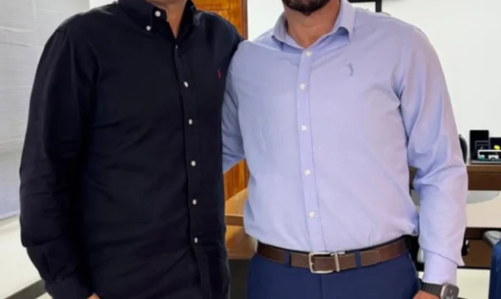 Em pré-campanha, Betão Pezão é recebido pelo prefeito de Macaé, Welberth Rezende