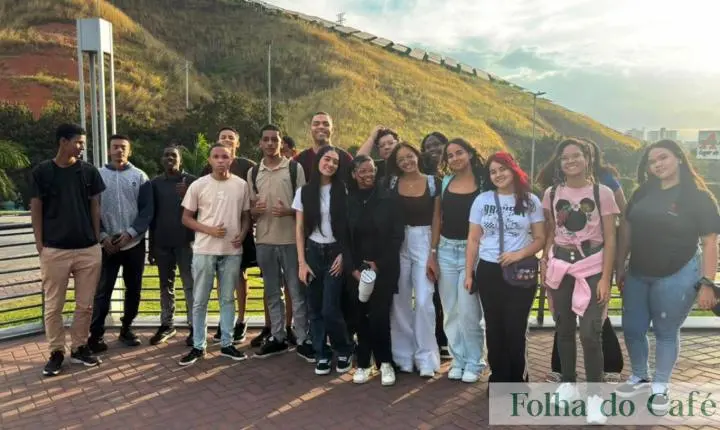 Jovens aprendizes da Prefeitura de Volta Redonda concluem curso de Educação Financeira