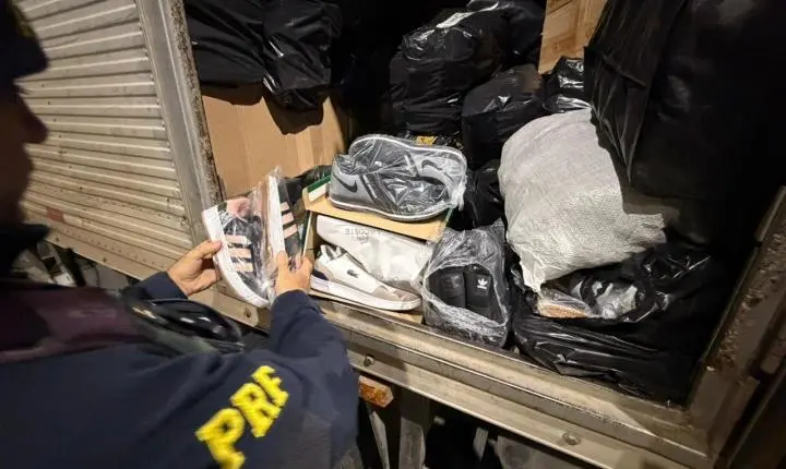Lorena - PRF apreende grande quantidade de produtos falsificados 