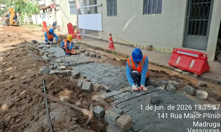 Nova etapa de obras reforça sistema de esgoto em Vassouras 