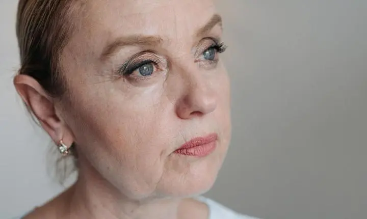 Perimenopausa está associada a um risco 40% maior de depressão