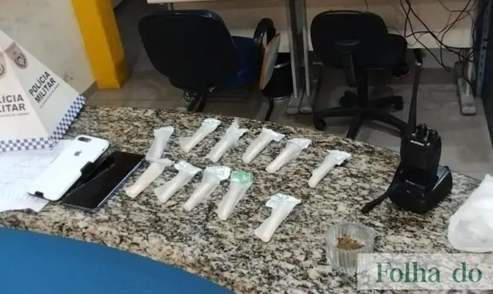 Piraí - PM apreende cocaína e material de tráfico em residência na Ponte das Laranjeiras