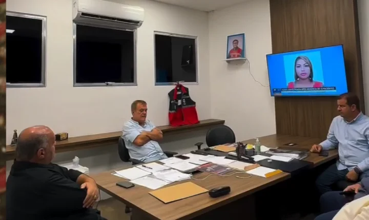 Prefeito Pezão e presidente da Câmara Júnior Rocha se reúnem com secretário de Segurança de Itaguaí 