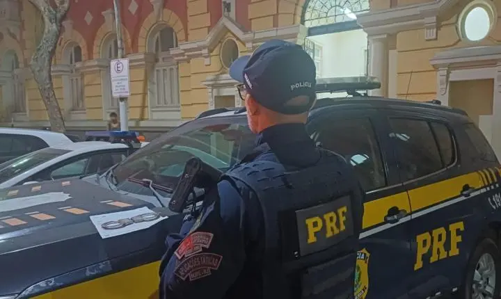 PRF e Polícia Civil prendem ex-chefe do tráfico no Complexo da Maré